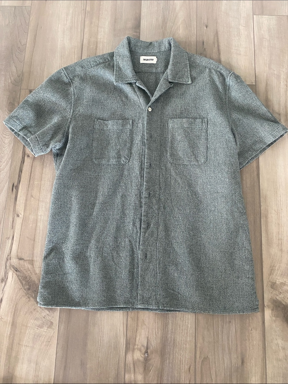 NWOT Tailored stitch textured button down shirt.